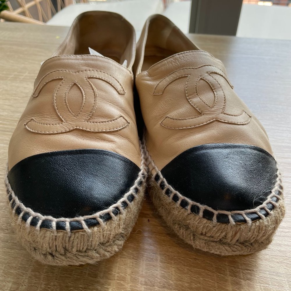 CHANEL Tan and Black Espadrilles